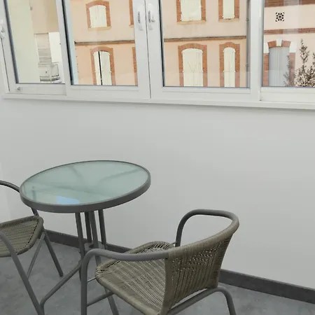 Appart Hotel Albi Apartment *